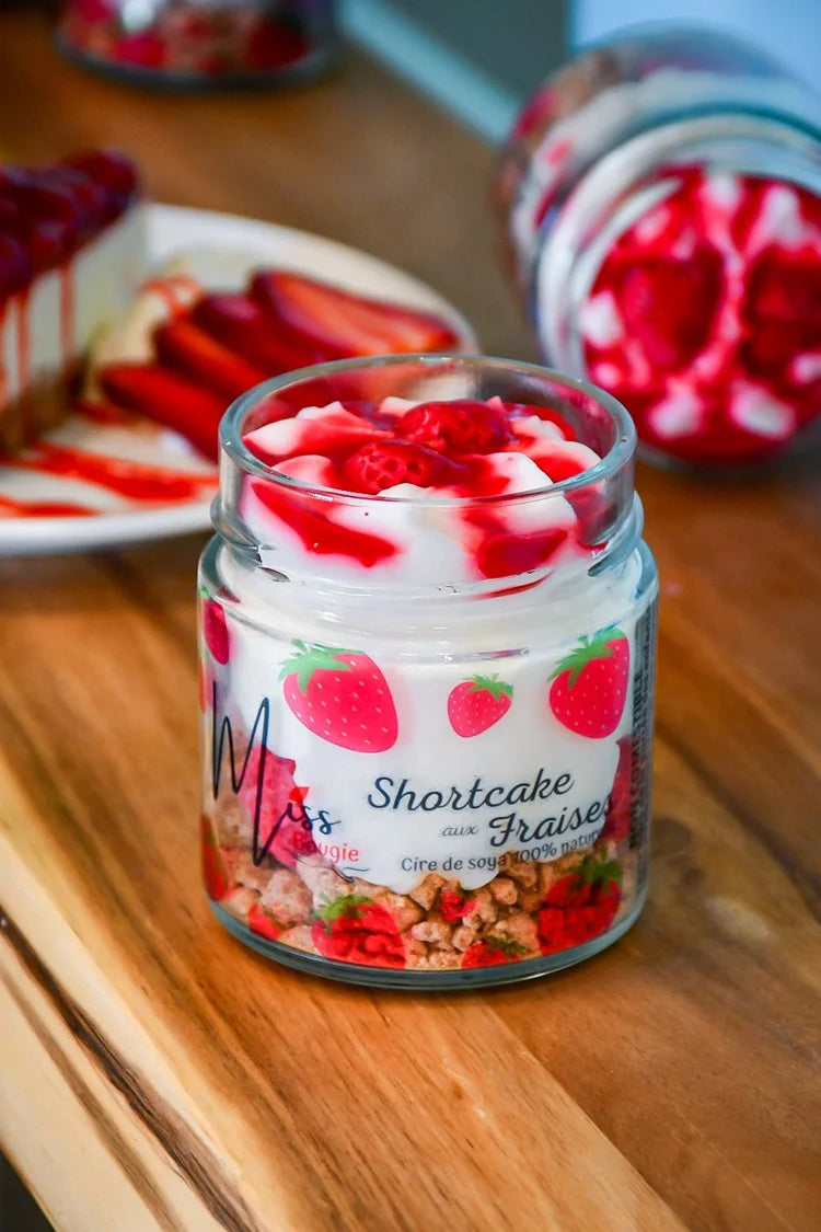 Bougie Shortcake aux fraises